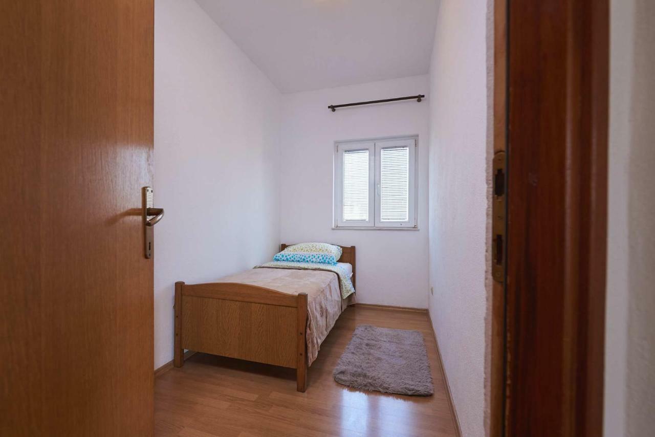 Calypso Apartment