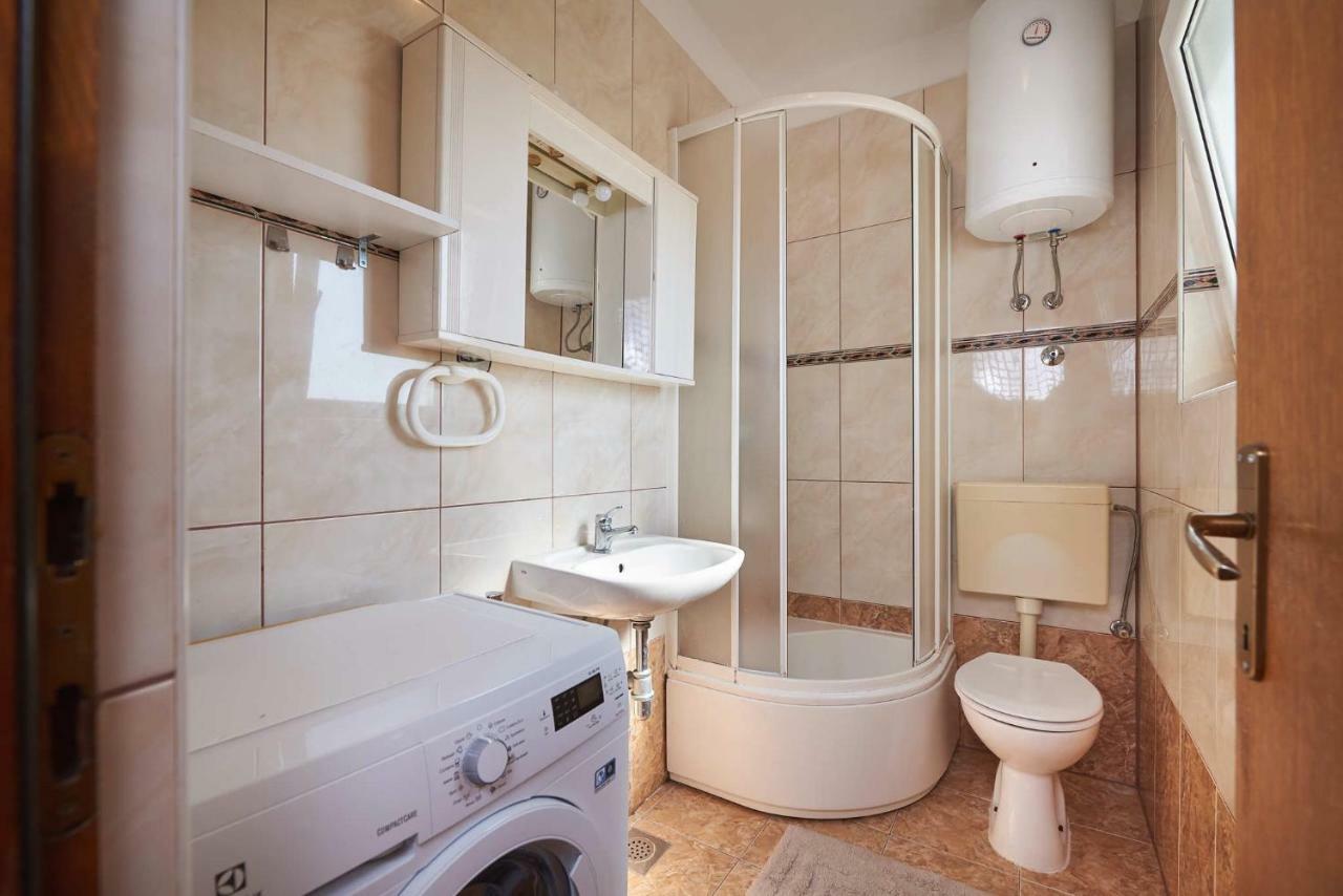 Calypso Apartment *